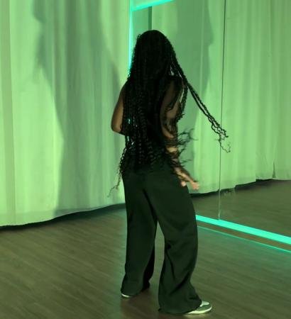 Studio You, Tanger – Mouvement